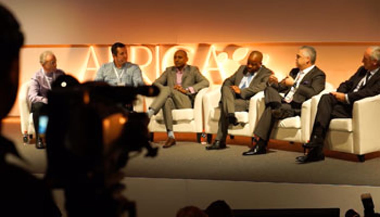 Lors d’une conférence à l’occasion du salon Africacom au Cap, en novembre 2013. © Africacom
