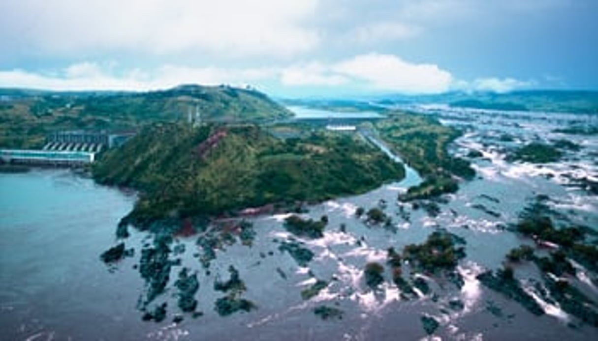 Barrages Inga I et Inga II, en RD Congo. La troisième phase du projet a reçu le soutien de la Banque mondiale et de la BAD. © Jean-Luc Dolmaire/J.A.