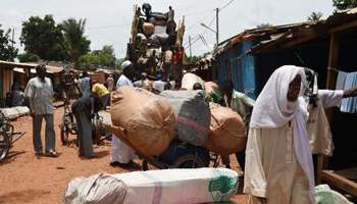 Des musulmans fuient Bangui, en avril 2014. © afp.com – Issouf Sanogo