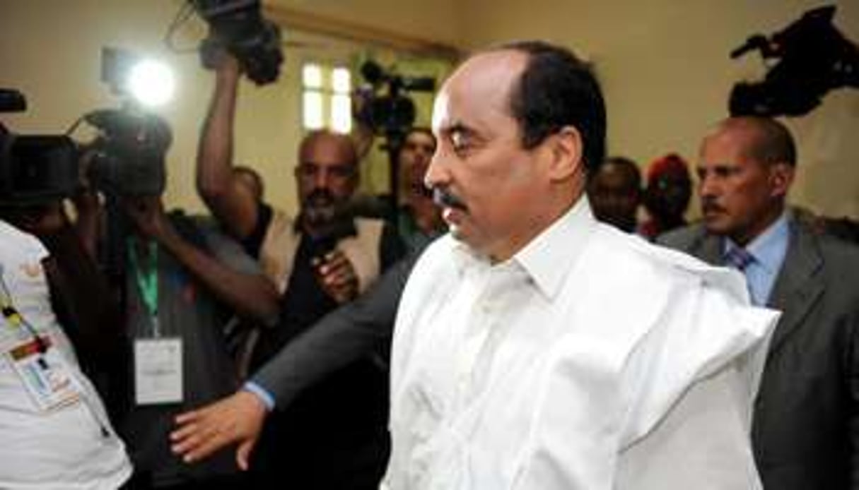 Mohamed Ould Abdelaziz après son vote pour l’élection présidentielle, le 21 juin 2014. © AFP