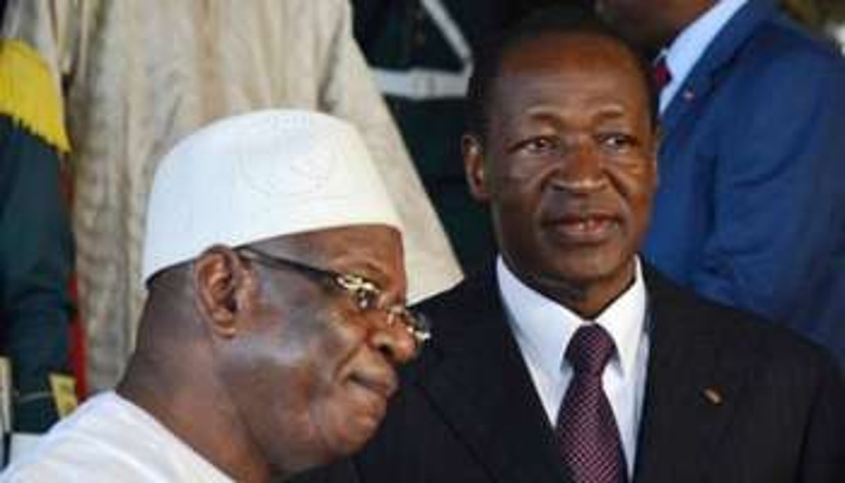 IBK (g) et Blaise Compaoré (d), le 31 août 2013 à Ouagadougou. © AFP