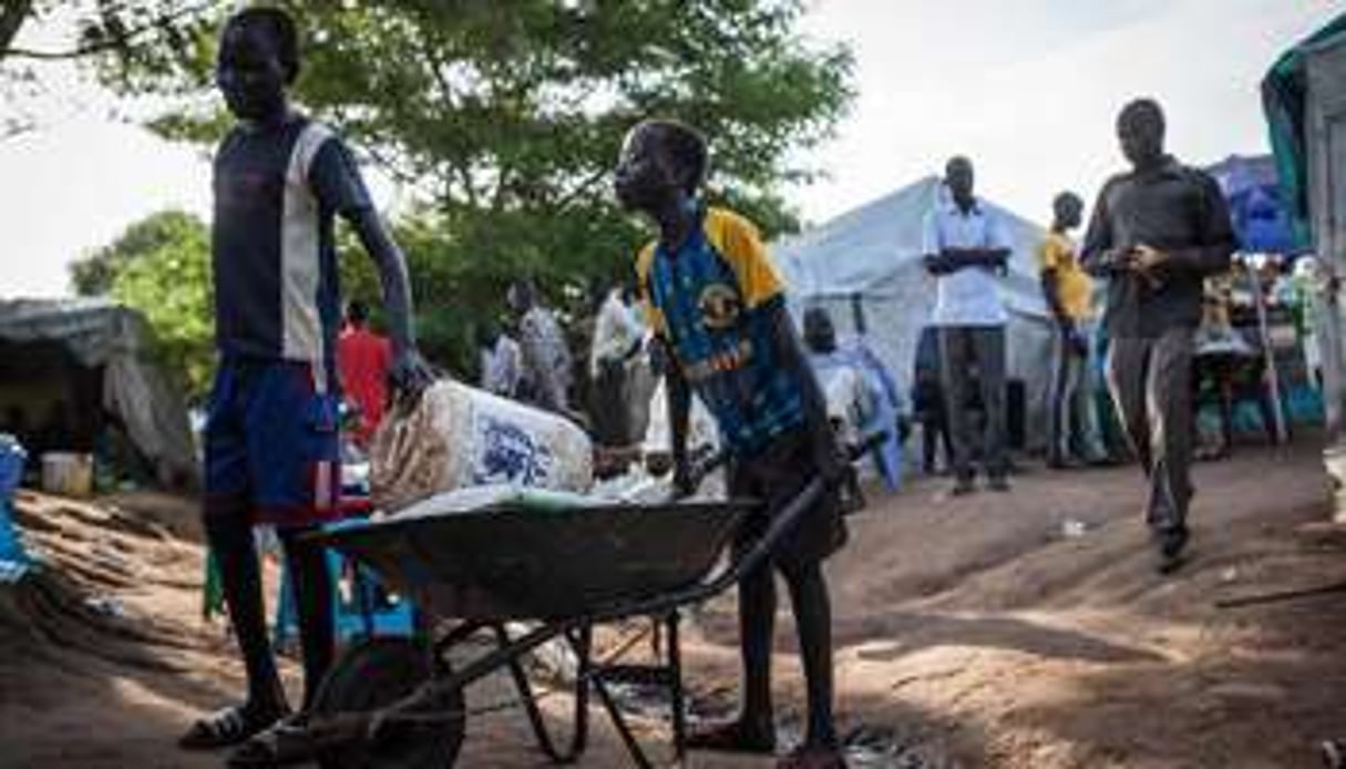 Des enfants dans un camp de déplacés à Djouba, le 2 juillet 2014. © AFP