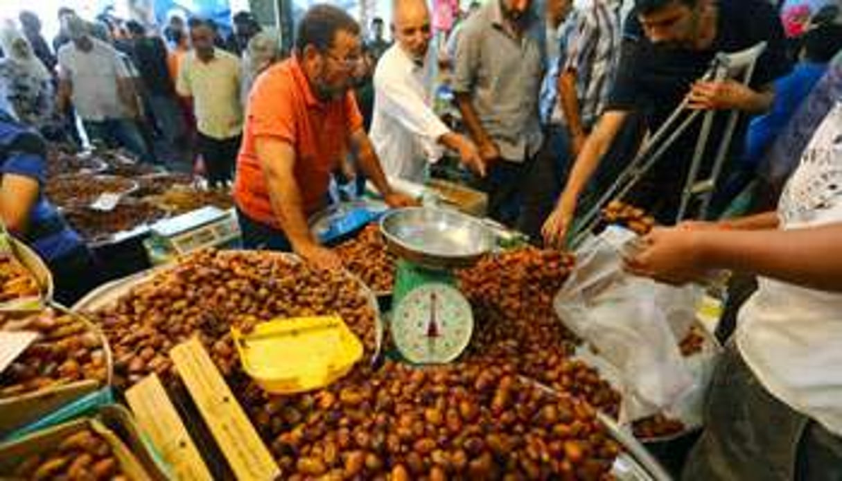 Le Ramadan entraîne paradoxalement une hausse de la consommation. © MAHMUD TURKIA / AFP