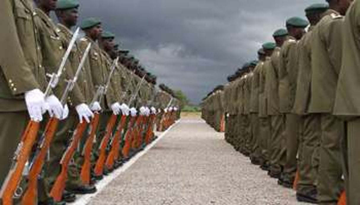 Des cadets de l’armée ougandaise à l’issue de leur décoration. © AFP
