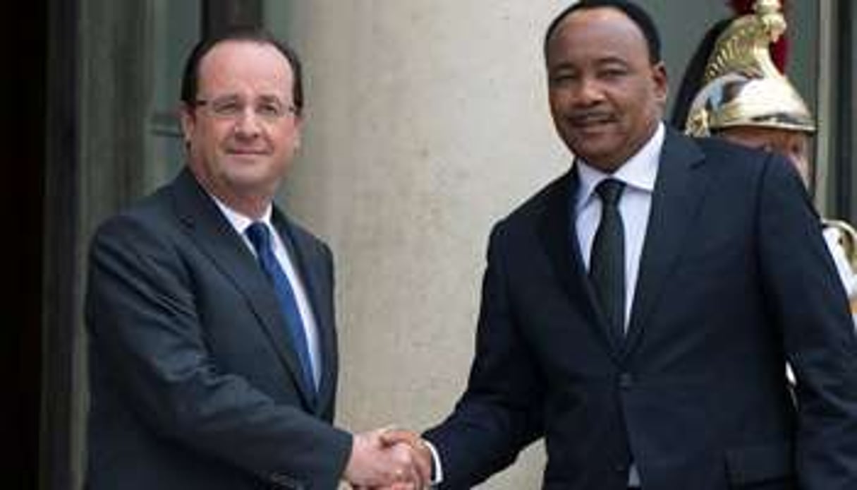 François Hollande et Mahamadou Issoufou le 10 mai 2013 à l’Élysée. © AFP