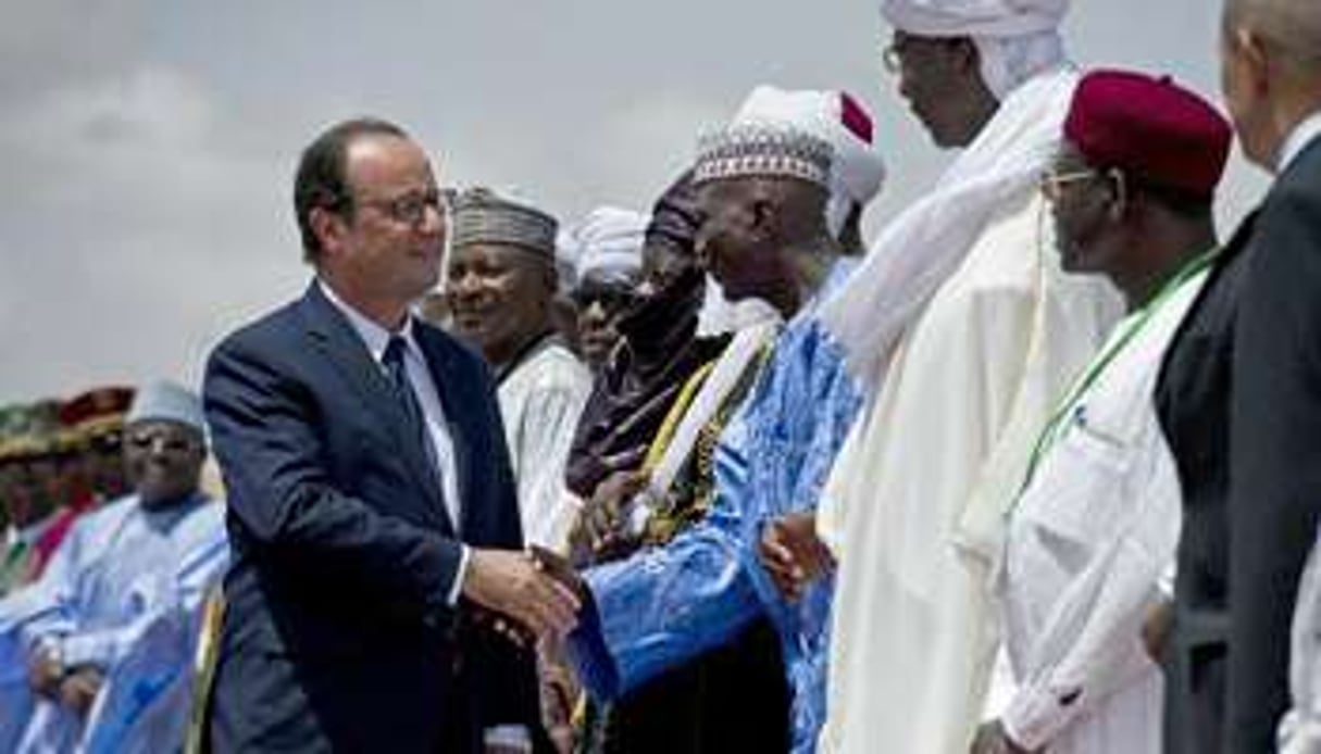 Le président François Hollande à son arrivée à Niamey le 18 juillet 2014. © AFP