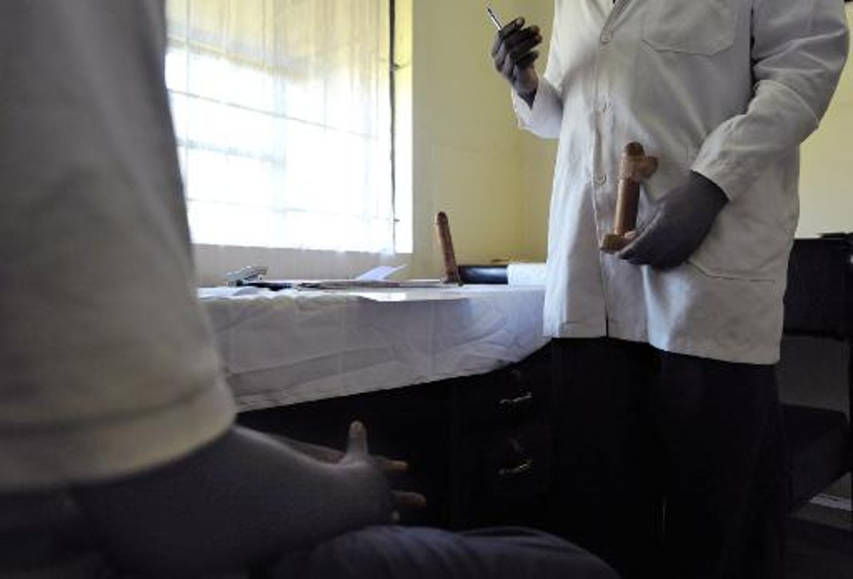 Sida: une nouvelle étude en faveur de la circoncision préventive © AFP