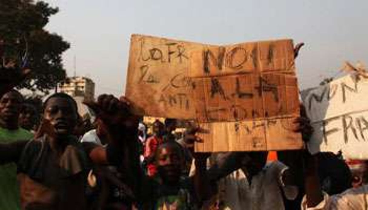 Manifestation anti-française à Bangui. © AFP