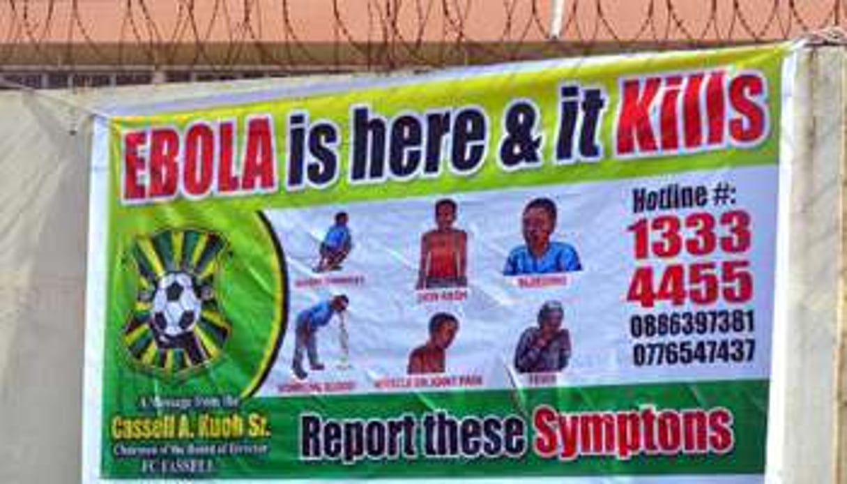 Une affiche de prévention concernant le virus Ebola, le 19 août 2014 à Monrovia. © AFP