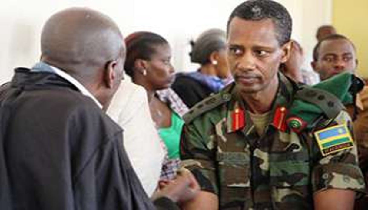 Tom Byabagamba, ancien chef de la garde présidentielle rwandaise à la Cour martiale de Kigali. © AFP