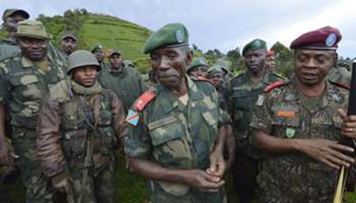 Le général Lucien Bahuma et ses hommes, à 80 km de Goma, le 5 novembre 2013. © AFP