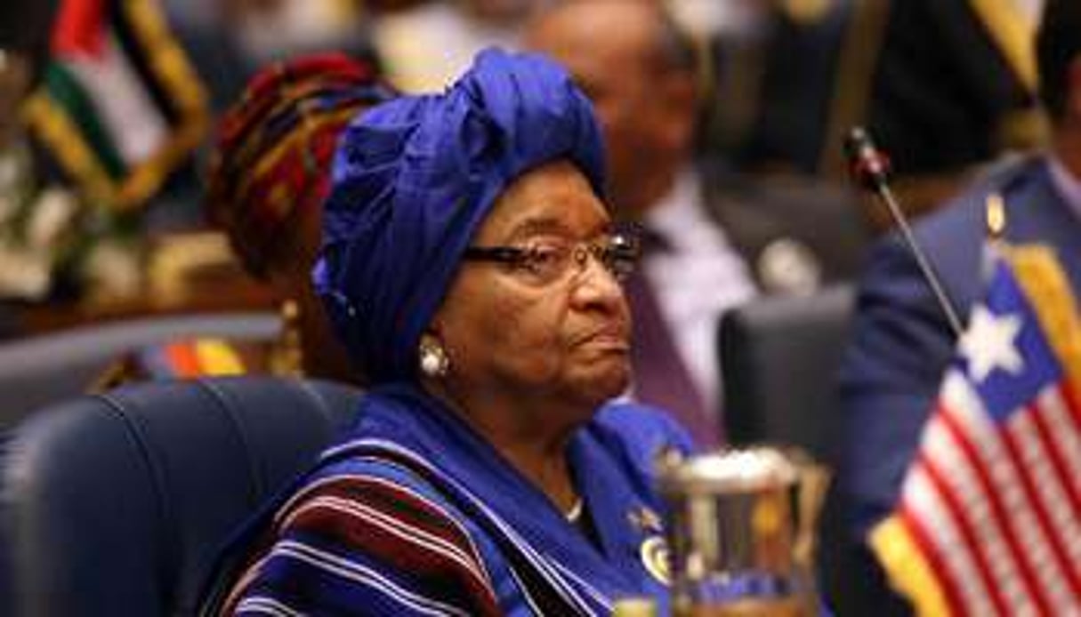 La présidente libérienne Ellen Johnson Sirleaf en novembre 2013 lors d’un sommet au Koweït. © AFP