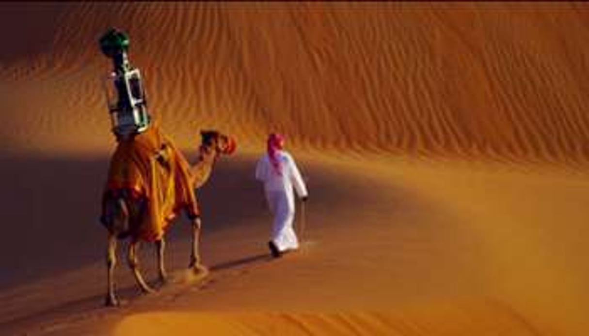 Un dromadaire porte Trekker dans le désert d’Abou Dhabi. © Capture d’écran/Google