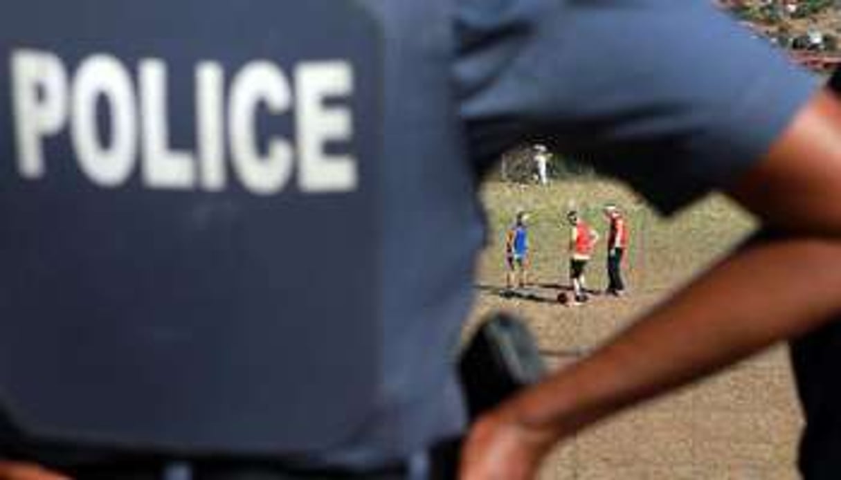 Un policier sud-africain à Umlazi, le 18 juin 2010. © AFP