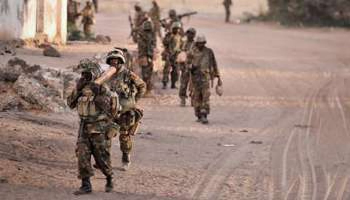 Des soldats de la force de l’Union africaine en Somalie, Amisom, le 6 octobre 2014 à Barawe. © AFP