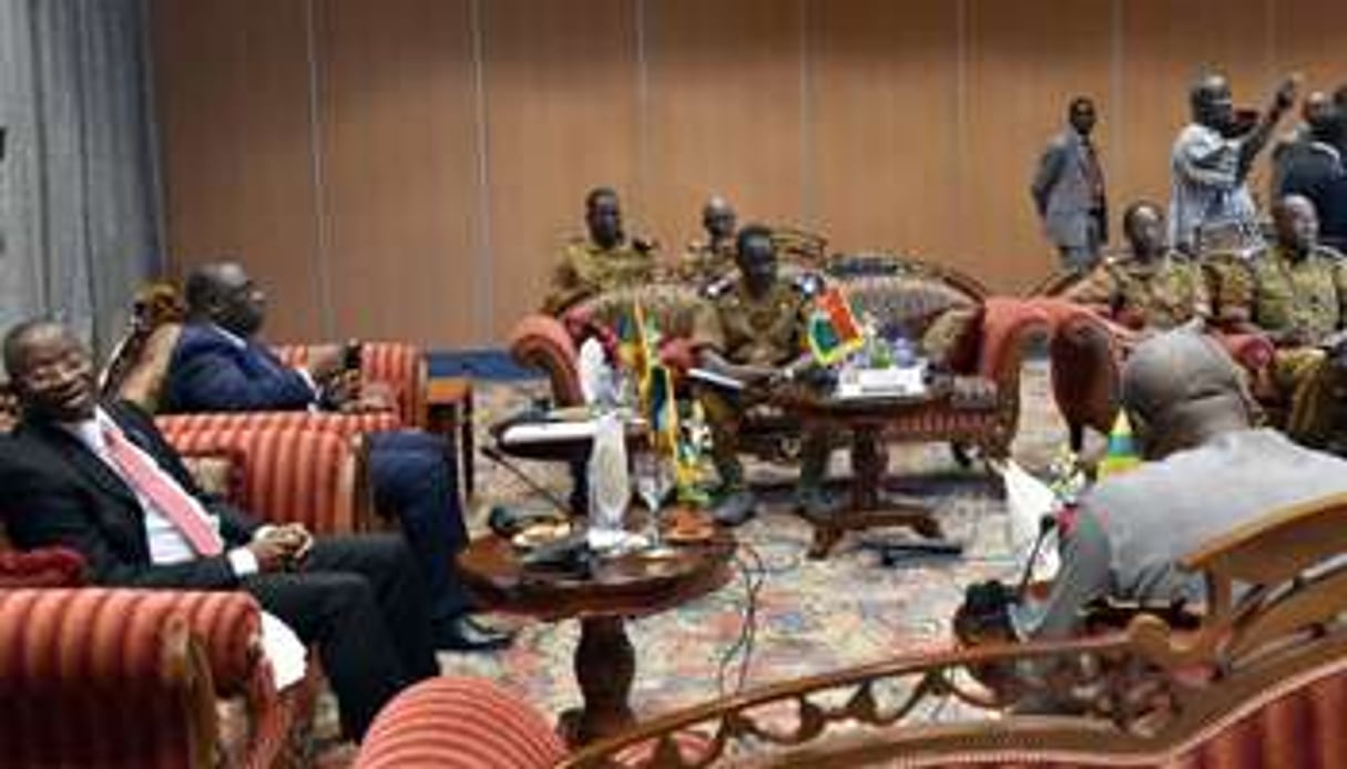 Goodluck Jonathan, Macky Sall, Isaac Zida et John Dramani Mahama, le 5 novembre 2014 à Ouagadougou. © AFP