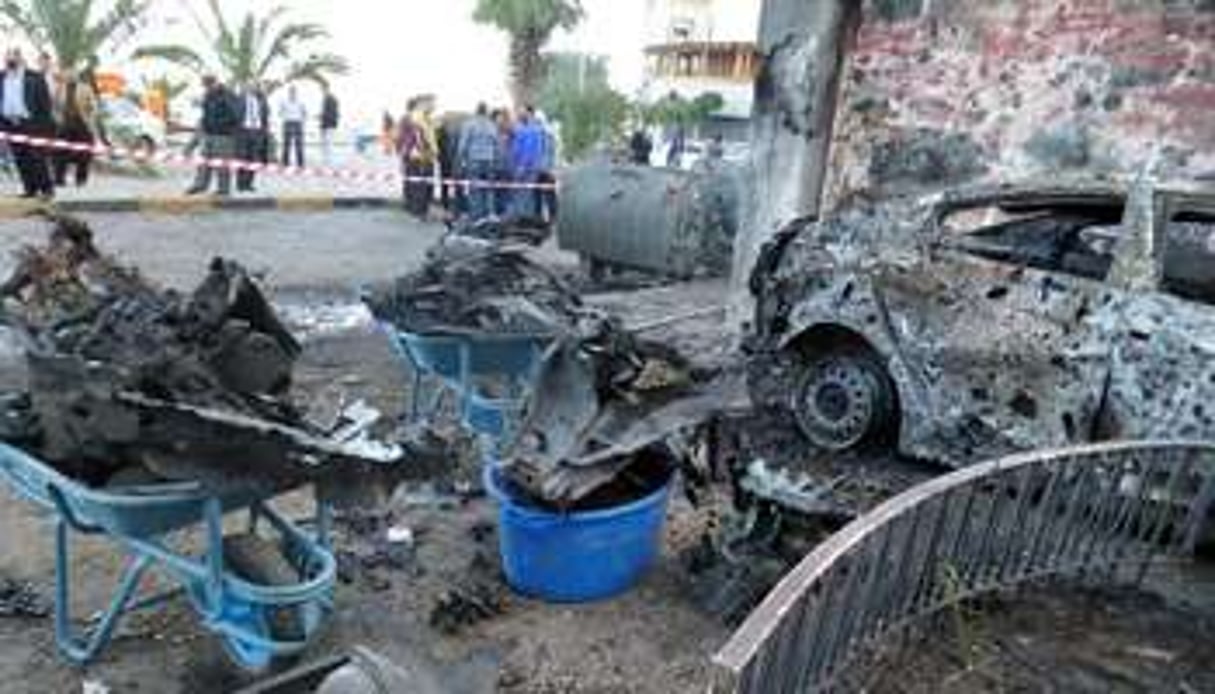 Un parking près de l’ambassade d’Égypte, le 13 novembre 2014 à Tripoli, en Libye. © AFP