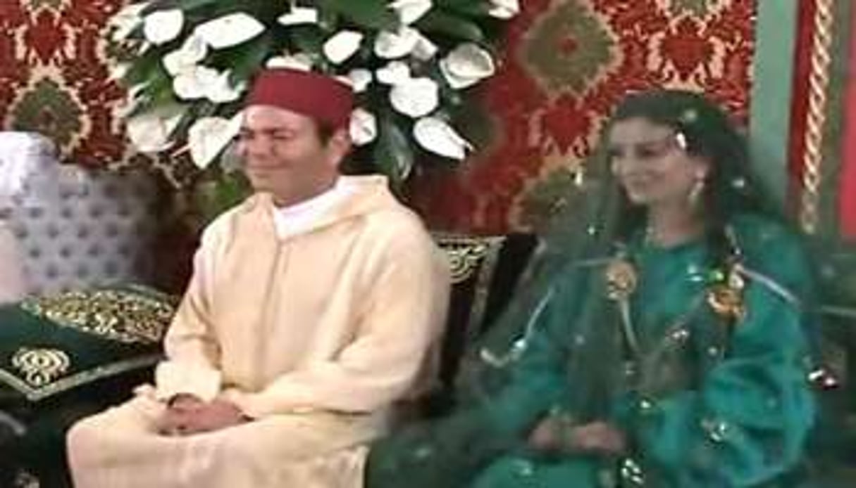 Le prince Moulay Rachid et Lalla Oum Keltoum Boufarès se sont mariés en novembre 2014. © Capture d’écran YouTube.