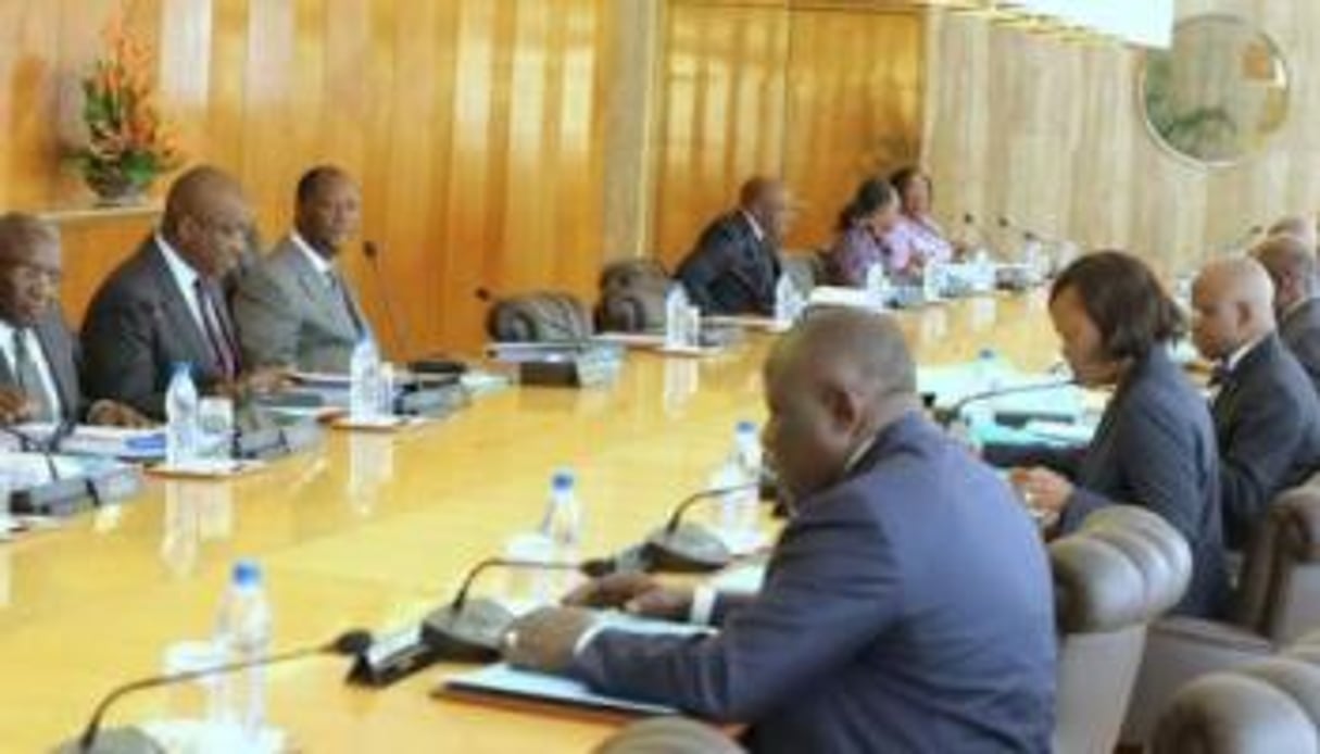 Le gouvernement ivoirien a adopté un budget de 5 000 milliards de F CFA pour l’année 2015. © www.gouv.ci