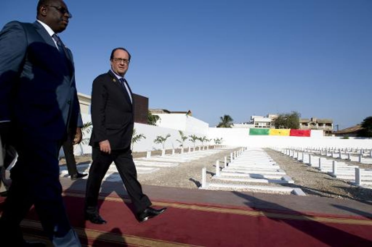 A Dakar, hommage de François Hollande et Macky Sall aux tirailleurs © AFP