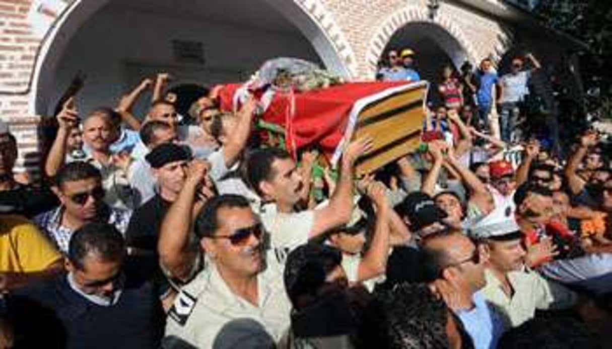 Funérailles d’un policier tué par des jihadistes, le 24 octobre 2013 à Kef. © AFP