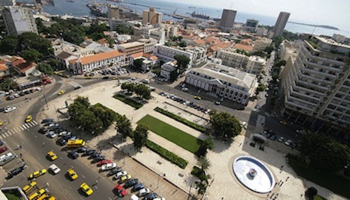 Le centre-ville de Dakar accueille nombre d’institutions et de grandes entreprises. Mais il n’est pas le seul. © Mostroneddo/Flickr
