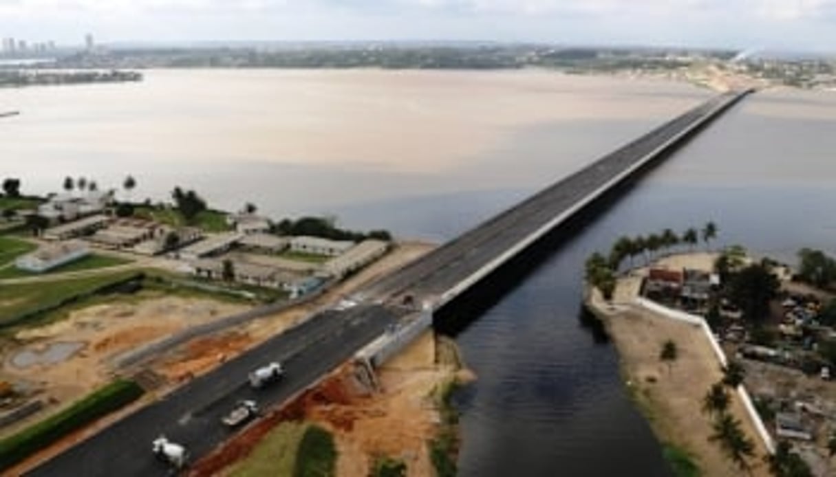 La circulation sur le pont à péage Henri Konan Bédié est gratuite jusqu’au 2 janvier. © Bouygues Construction
