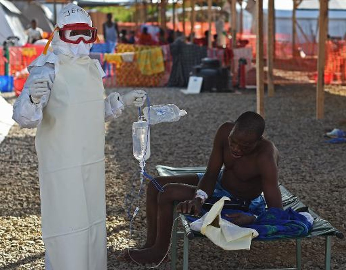 Ebola a fait plus de 6.900 morts, selon l’OMS © AFP