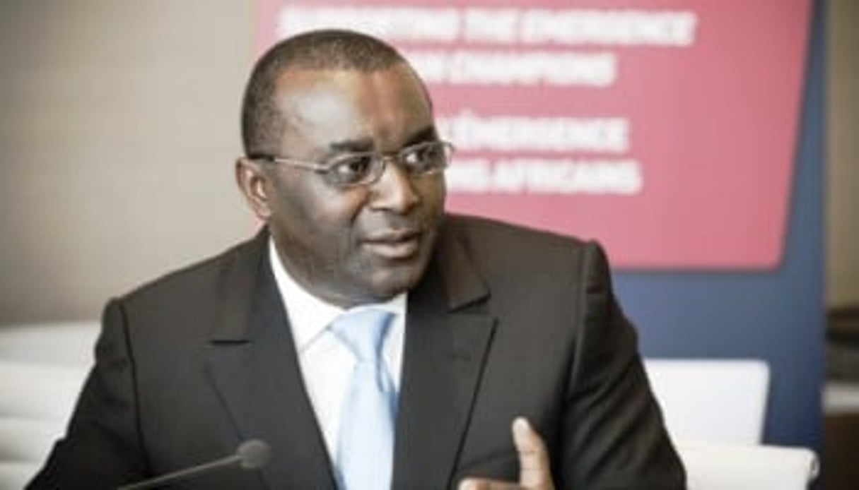 Lucas Abaga Nchama est le gouverneur de la Banque centrale des États d’Afrique centrale depuis 2010. © Eric Larrayadieu/Africa CEO Forum
