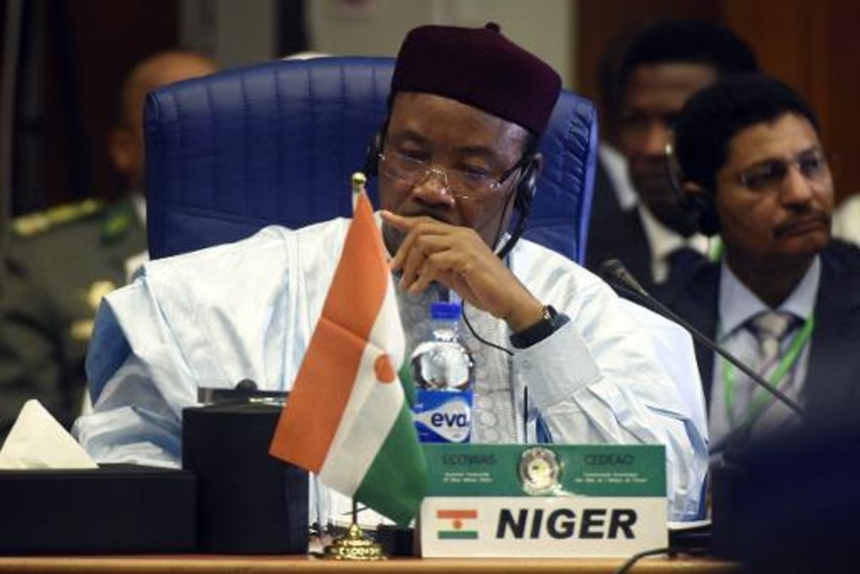 Le président nigérien juge « indispensable » une intervention internationale en Libye © AFP