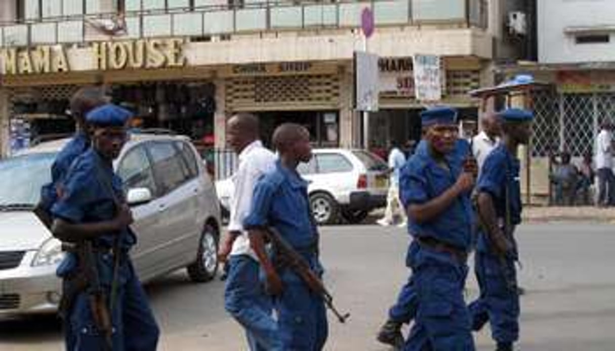 Des forces de l’ordre burundaises, le 26 septembre 2013 à Bujumbura. © AFP