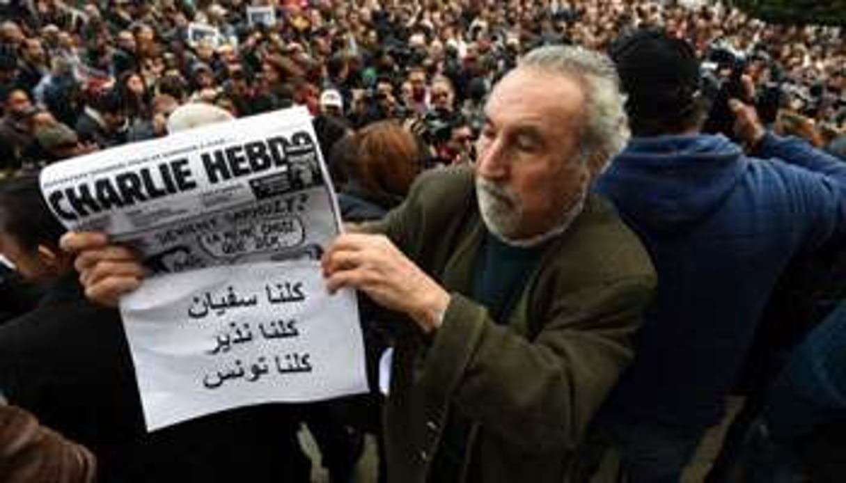 Manifestation de soutien à Charlie Hebdo en Tunisie. © FETHI BELAID / AFP