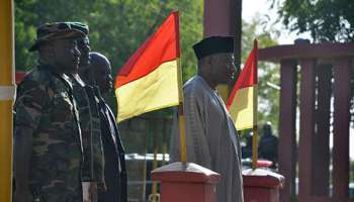 Le président nigérian Goodluck Jonathan (c) à Maiduguri, le 15 janvier 2015. © AFP