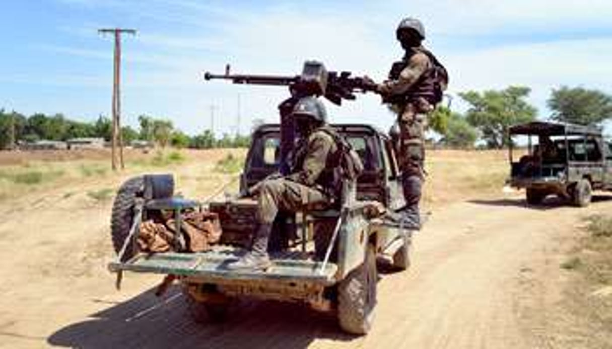 Patrouille camerounaise à amchidé, dans l’Extrême-Nord, en novembre. © Reinnier Kaze/AFP