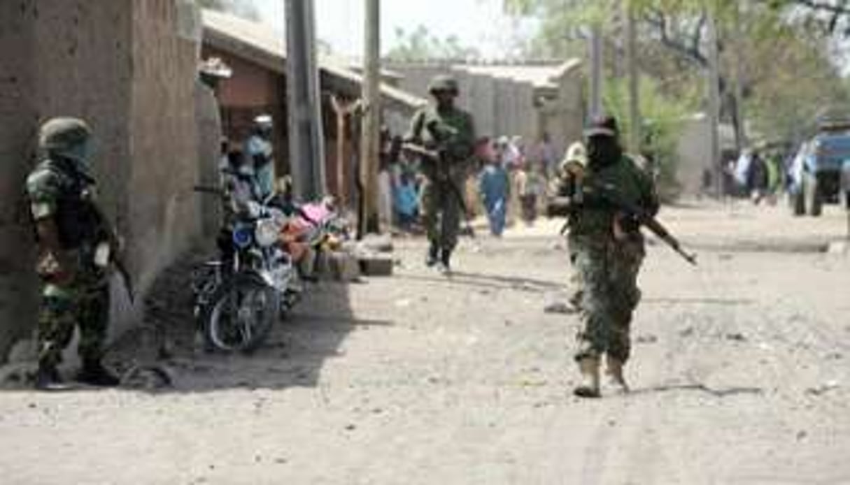 Des soldats nigérians patrouillant à Baga en avril 2013 © Pius Utomi Ekpei/AFP