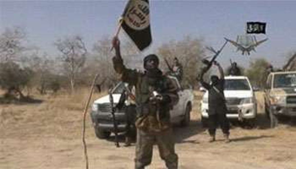 Abubakar Shekau aurait prévu d’attaquer une ville près de la frontière tchadienne. © BOKO HARAM / AFP