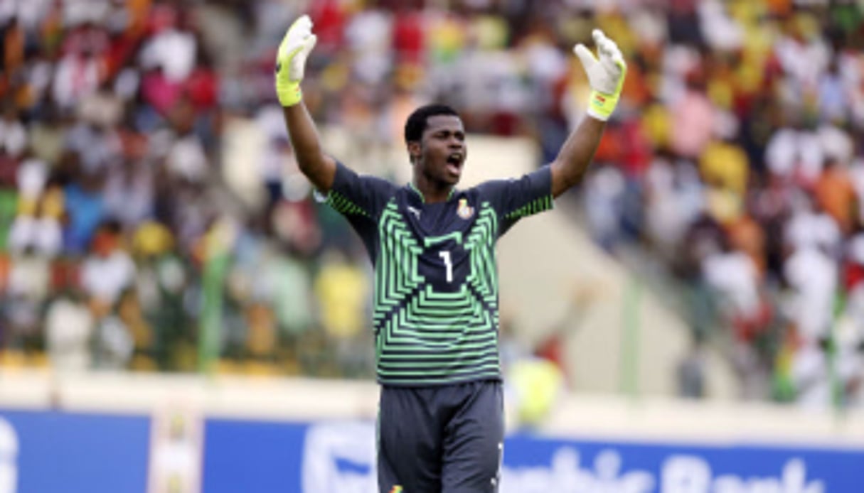 Razak Braimah, le gardien ghanéen célèbre l’ouverture du score d’Atsu. © Photo AP