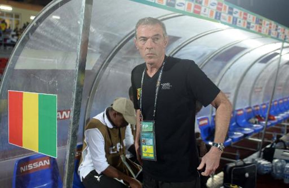 CAN: le sélectionneur de la Guinée Michel Dussuyer démissionne © AFP
