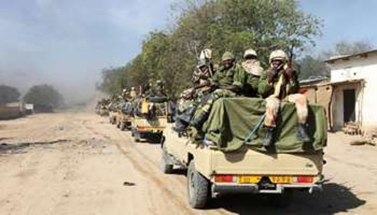 Des soldats tchadiens à Gamboru à la frontière nigeriane le 4 février 2015. © AFP