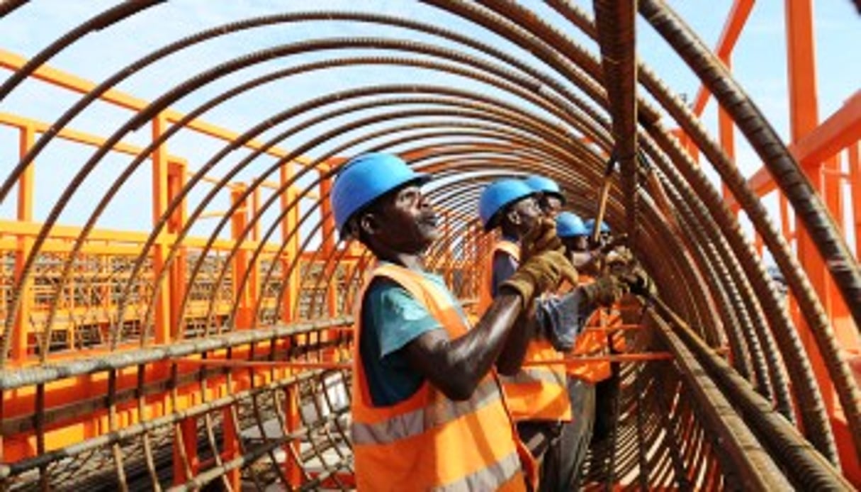 Selon IFC, l’Afrique pourrait absorber annuellement plus de 90 milliards de dollars d’investissements dans les infrastructures. © Olivier pour Jeune Afrique