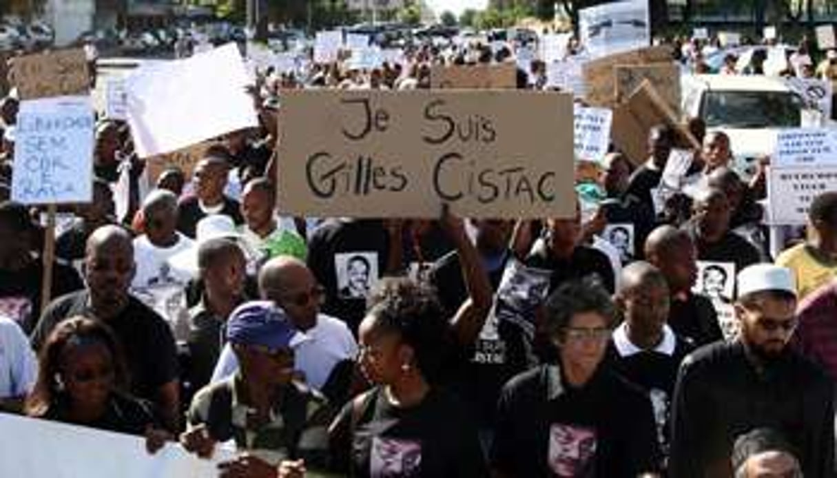 Marche, samedi 7 mars à Maputo, en hommage à l’universitaire franco-mozambicain Gilles Cistac. © AFP