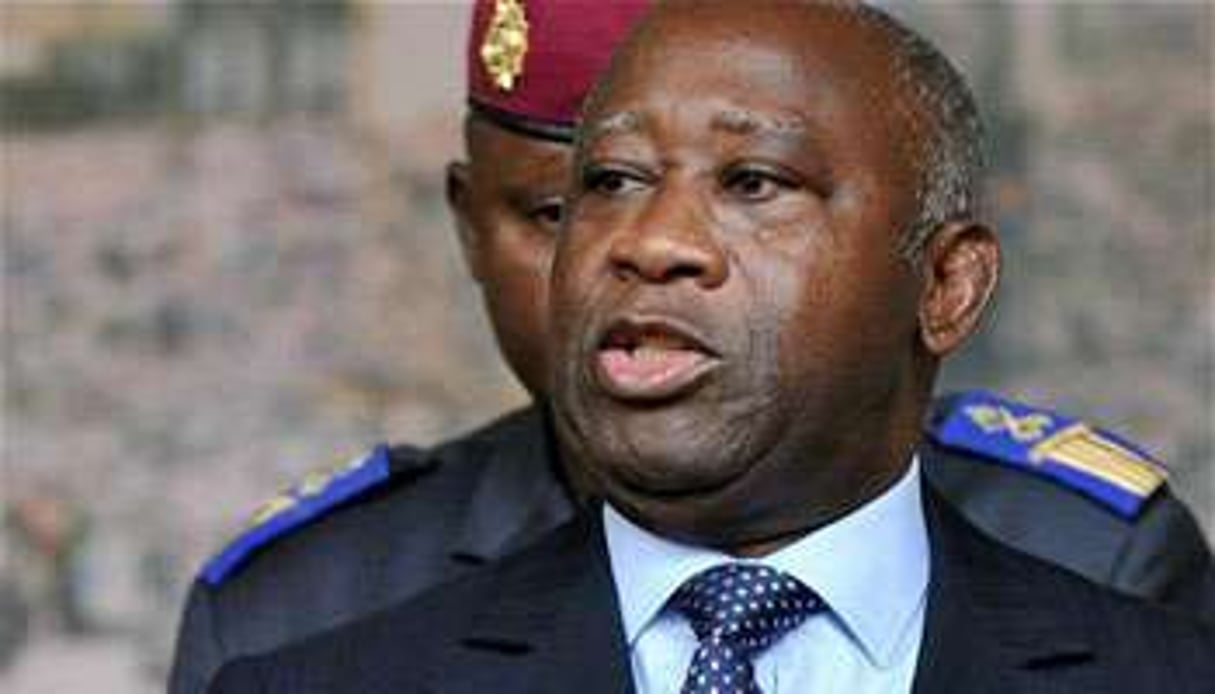 Les 14 membres de la garde rapprochée de Laurent Gbagbo étaient arrêtés le 11 avril 2011. © AFP