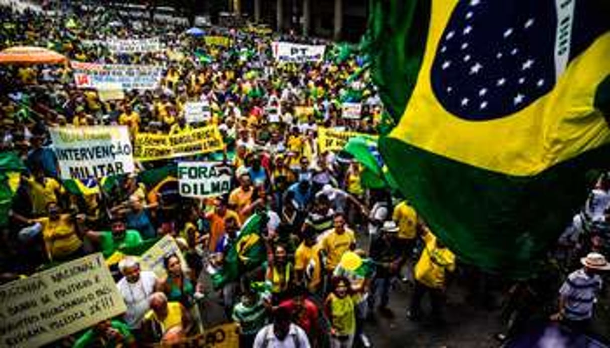Un million de manifestants défile dans tout le pays le 15 mars © Fabio Teixeira/Pacific PR/SIPA