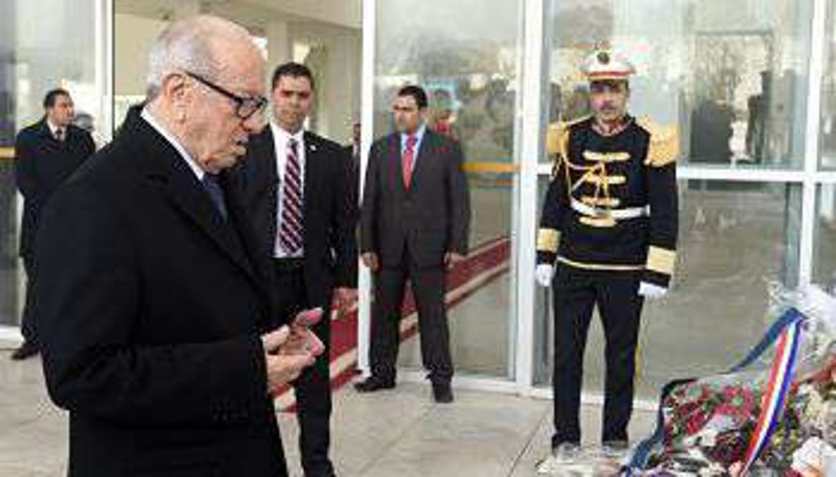 Le président Beji Caid Essebsi dimanche devant le musée du Bardo. © Fethi Belaid/AFP