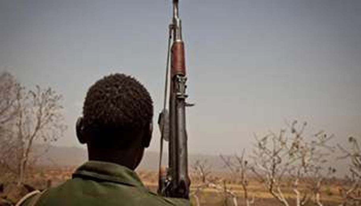 Un soldat du SPLM-N dans les environs de Talodi, en Kordofan Sud, en avril 2012. © Adriane Ohanesian/AFP