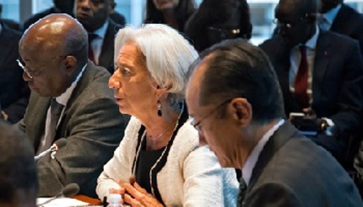 De g. à dr. : Donald Kaberuka, président de la BAD, Christine Lagarde, directrice générale du FMI, et Jim Kim, président du groupe de la Banque mondiale. © Jonathan Ernst/Reuters