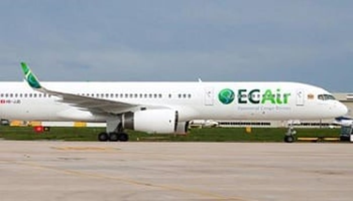 Le Boeing 757-200 d’ECAir assure la desserte Brazzaville-Dakar via Bamako. © ECAir/Facebook