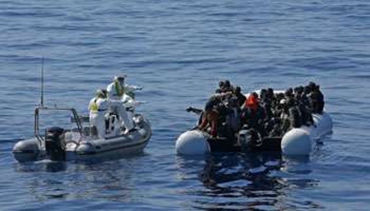 Sauvetage de migrants en Méditerranée. © Alessandro Di Meo/AP/SIPA