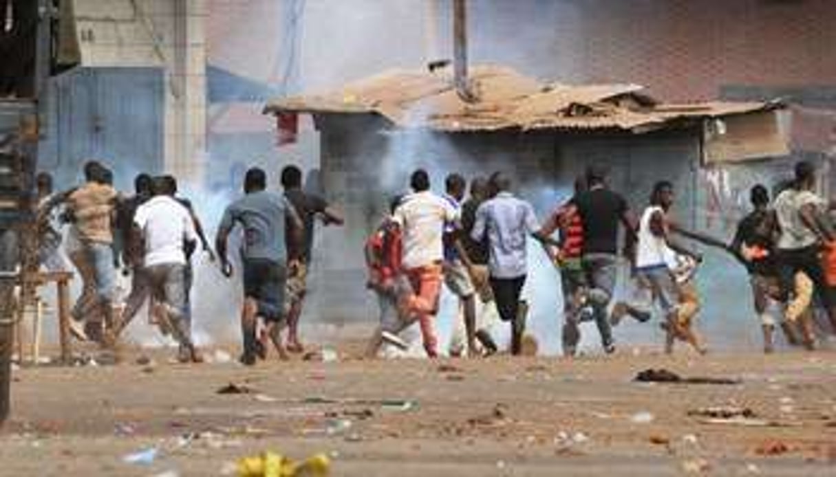 Des manifestants guinéens dans les rues de Conakry. © Cellou Binani/AFP
