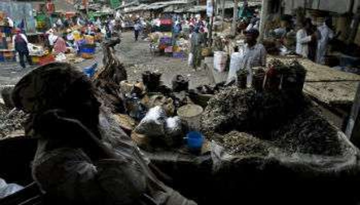 Sur les marchés de Nairobi, on peut trouver ce fameux savon de virginité. © Tony Karumba/AFP